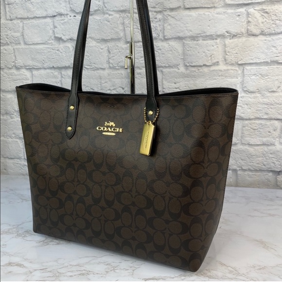 Coach Handbags - Coach Signature Town Tote